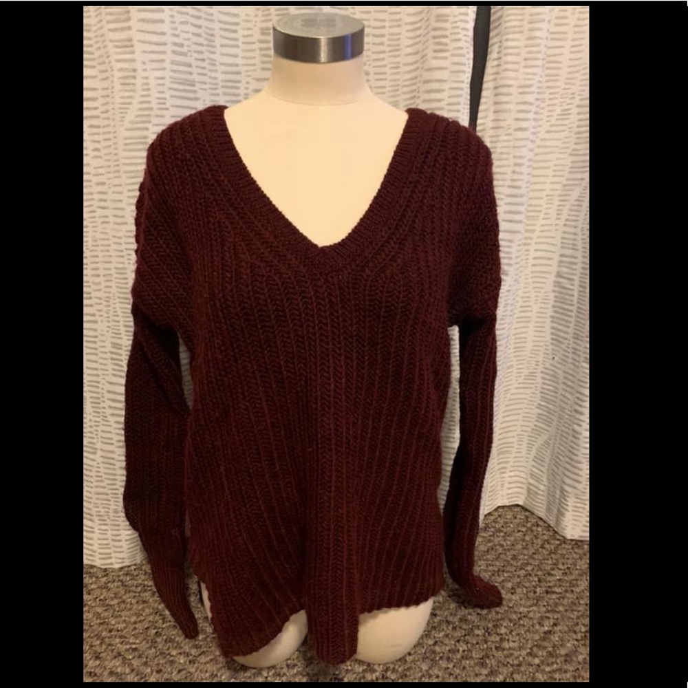 AE Burgundy Knit Sweater Size Small